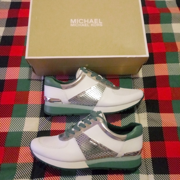 Michael Kors Allie Wrap Trainer - Picture 3 of 10